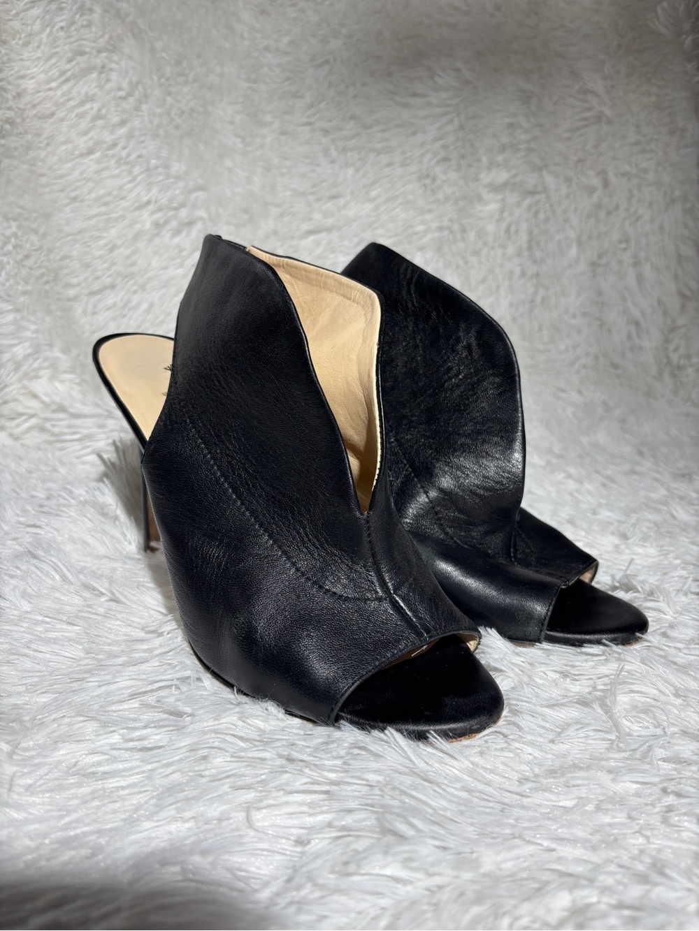 Jessica Simpson Black Leather Open-Toe Mules